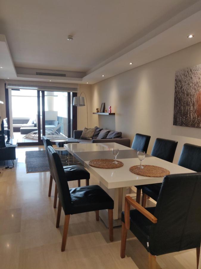 Bahia De La Plata Seafront Apartment Estepona Bagian luar foto