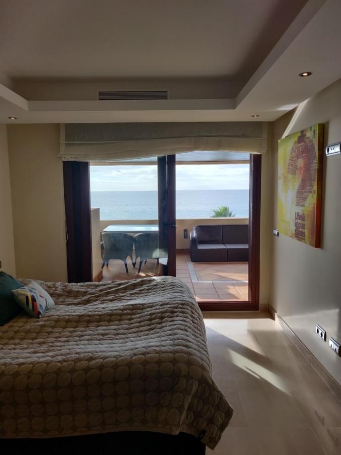Bahia De La Plata Seafront Apartment Estepona Bagian luar foto